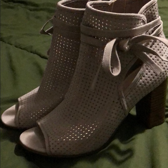 Francesca’s booties - Picture 6 of 6